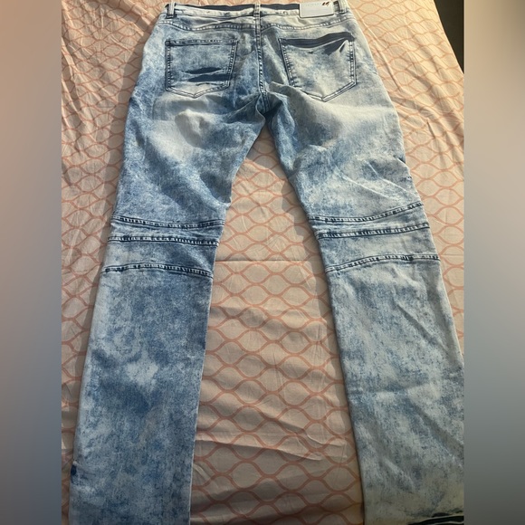 Jeans - Picture 2 of 3